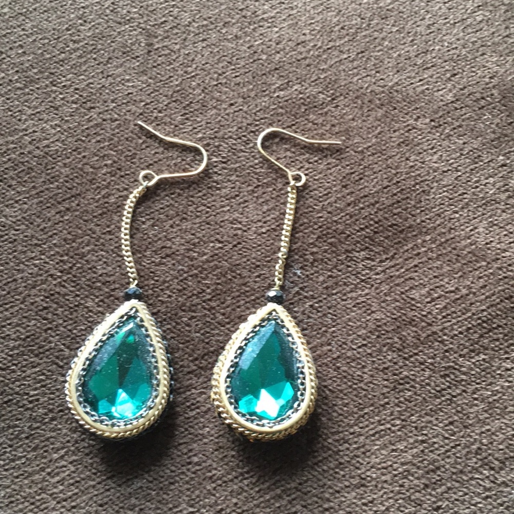 Emerald Green Drop Earrings